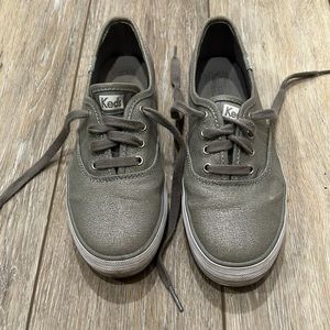 Ked’s tennis shoes